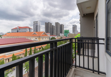 2 Bedroom Serviced Apartment For Rent - Tonle Bassac, Phnom Penh thumbnail