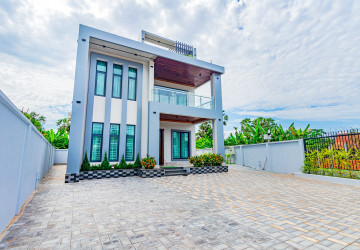 4 Bedroom Villa For Rent - Chreav, Siem Reap thumbnail