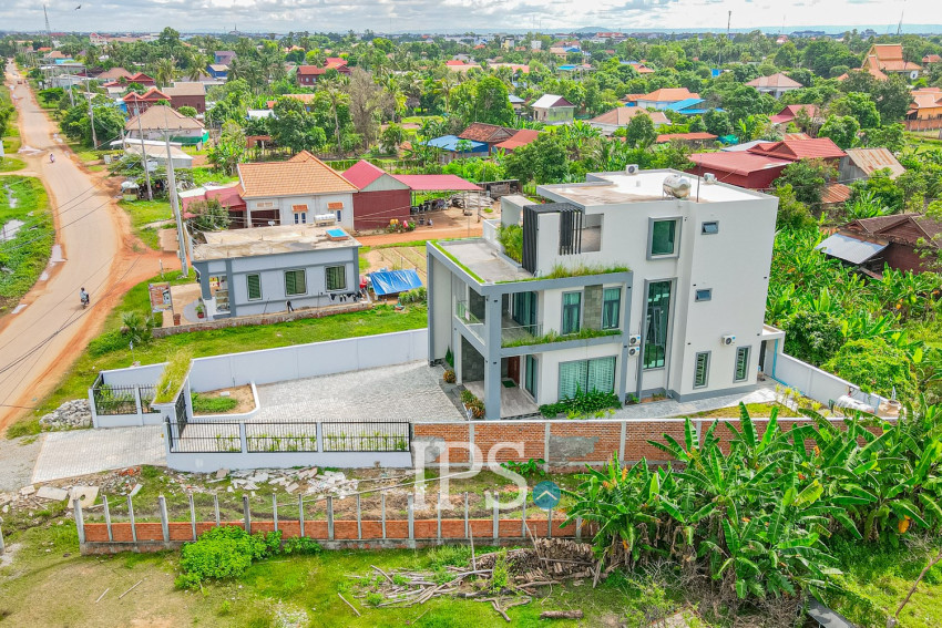 4 Bedroom Villa For Sale - Chreav, Siem Reap