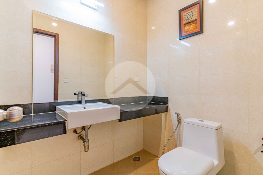 2 Bedroom Serviced Aparment For Rent - BKK1, Phnom Penh - Image 17