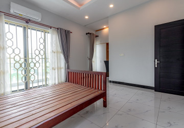 5 Bedroom Villa For Sale - Borey Tourism, Kandaek, Prasat Bakong, Siem Reap thumbnail