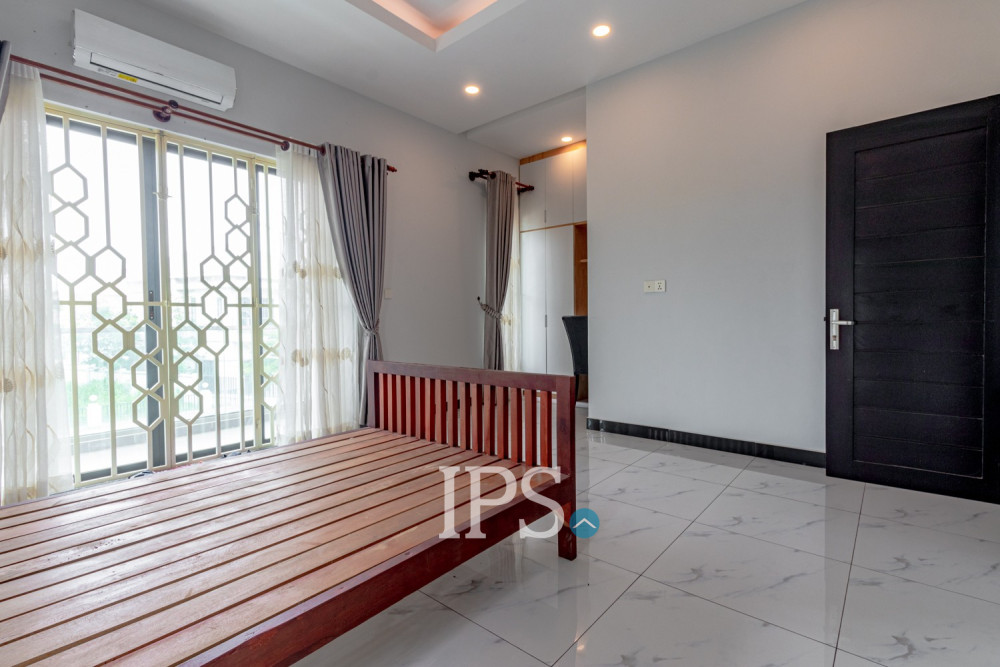 5 Bedroom Villa For Sale - Borey Tourism, Kandaek, Prasat Bakong, Siem Reap - Image 12