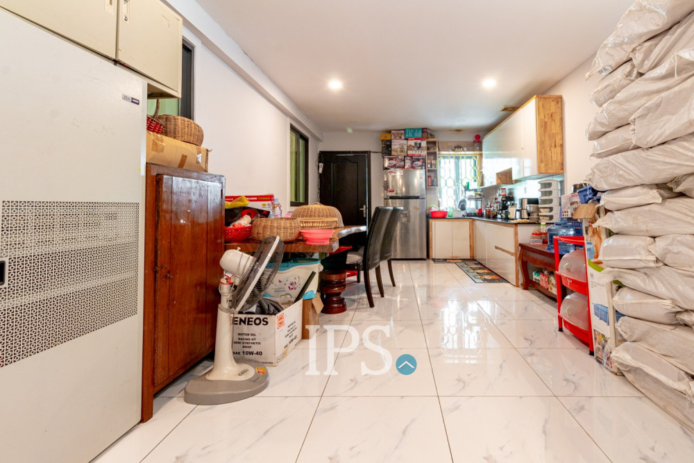 5 Bedroom Villa For Sale - Borey Tourism, Kandaek, Prasat Bakong, Siem Reap - Image 7
