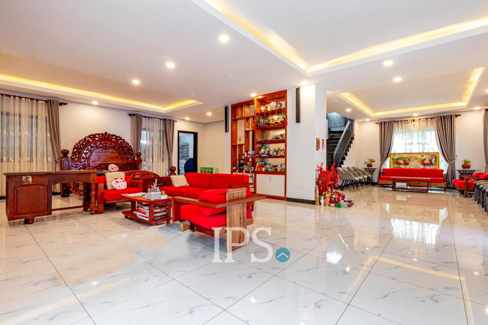 5 Bedroom Villa For Sale - Borey Tourism, Kandaek, Prasat Bakong, Siem Reap - Image 5