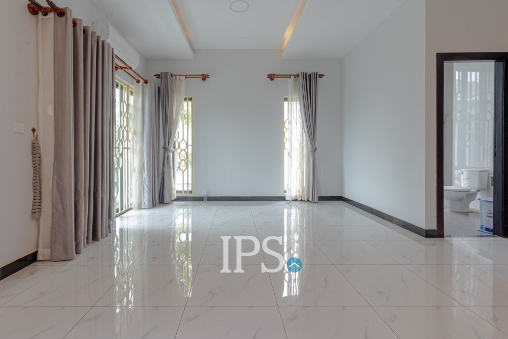 5 Bedroom Villa For Sale - Borey Tourism, Kandaek, Prasat Bakong, Siem Reap - Image 10