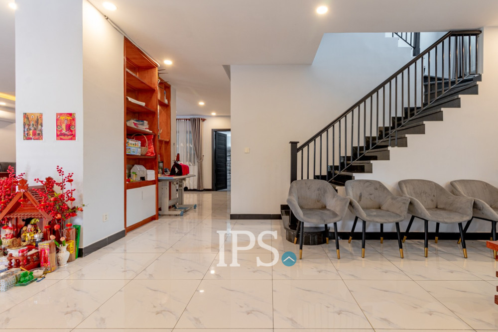 5 Bedroom Villa For Sale - Borey Tourism, Kandaek, Prasat Bakong, Siem Reap - Image 4