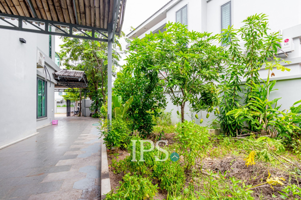 5 Bedroom Villa For Sale - Borey Tourism, Kandaek, Prasat Bakong, Siem Reap - Image 25