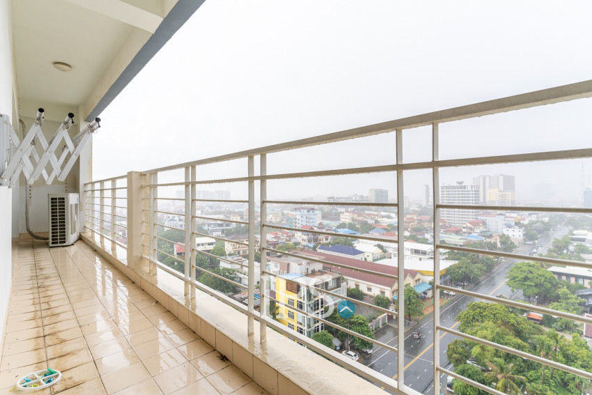 3 Bedroom Condo For Rent - Beoung Kak 1, Phnom Penh