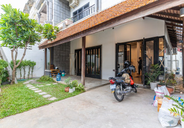 4 Bedroom Villa For Rent - Toul Tum Poung 1, Phnom Penh thumbnail