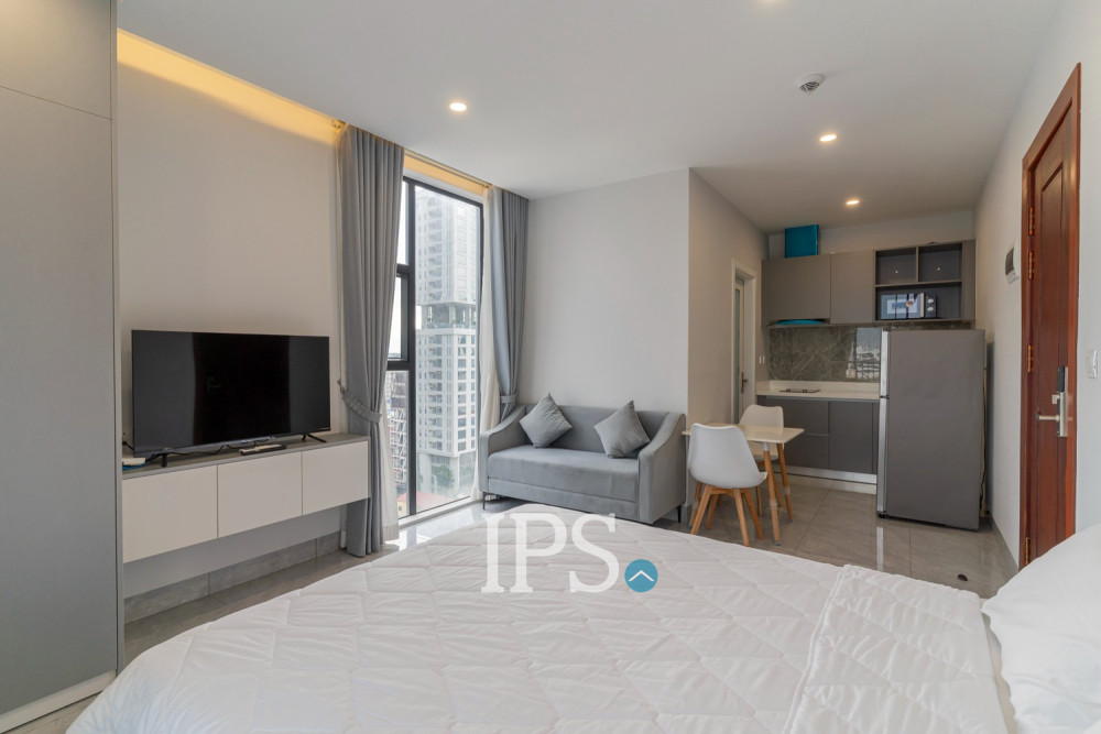 32 Sqm Studio Serviced Apartment For Rent - Toul Tum Poung 1, Phnom Penh - Image 2