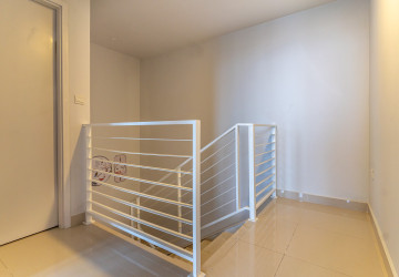 4 Bedroom Duplex Penthouse For Rent - The Bridge, Tonle Bassac, Phnom Penh thumbnail