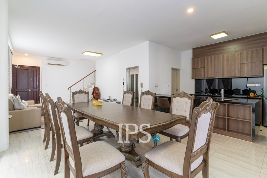 5 Bedroom Villa For Rent - Borey The Palms - Veal Sbov, Phnom Penh