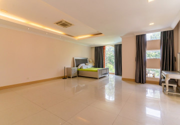 9 Bedroom King Villa For Rent - Borey Peng Huoth The Star Platinum Herminus, Phnom Penh thumbnail