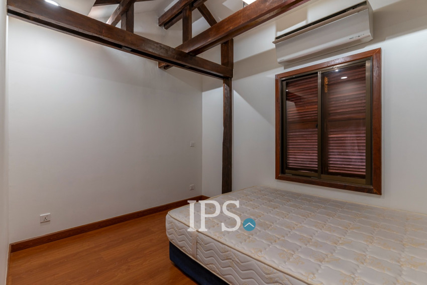 2 Bedroom Villa For Sale - Nirouth, Phnom Penh