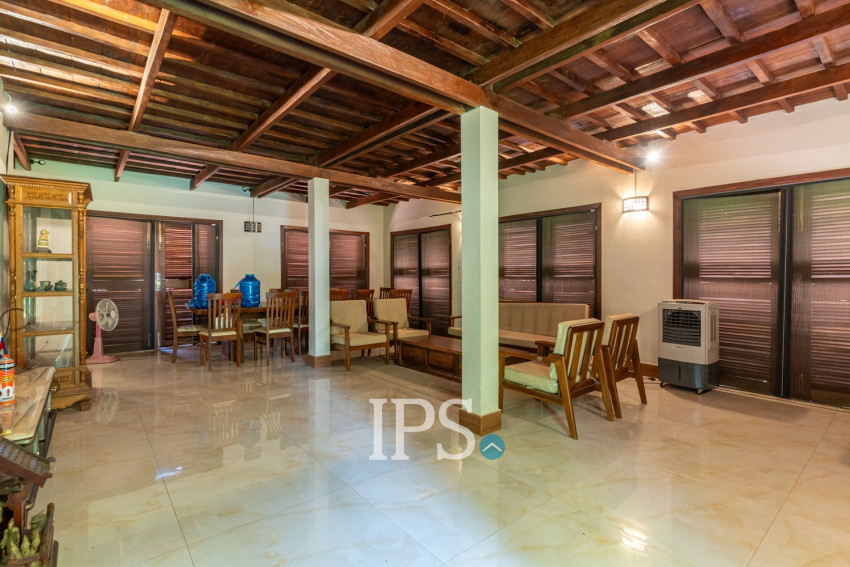 2 Bedroom Villa For Sale - Nirouth, Phnom Penh