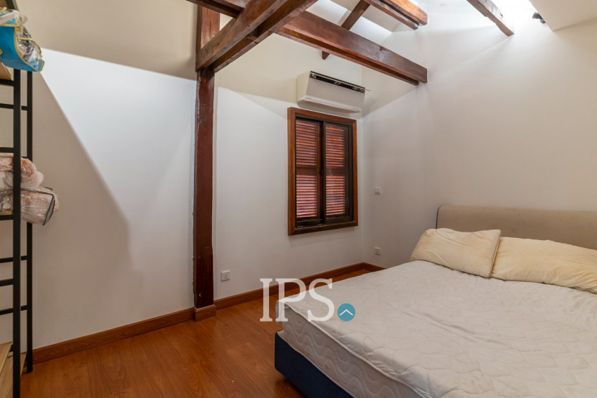 2 Bedroom Villa For Sale - Nirouth, Phnom Penh