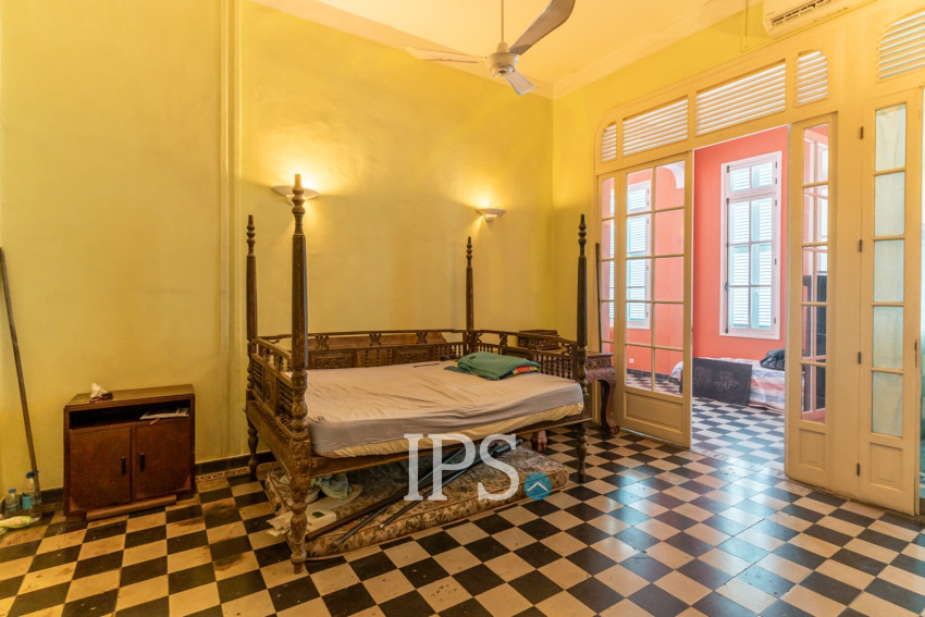 Renovated 2 Bedroom Colonial Apartment For Rent - Phsar Kandal 1, Phnom Penh