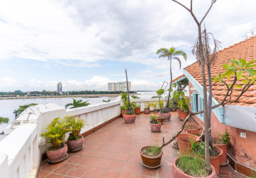 Renovated 2 Bedroom Colonial Apartment For Rent - Phsar Kandal 1, Phnom Penh thumbnail