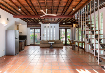 2 Bedroom  Compound Wooden  House For Rent - Sala Kamreuk, Siem Reap thumbnail