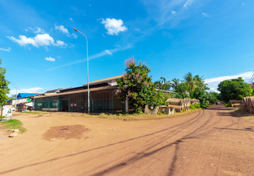 800 Sqm Warehouse For Rent - Kouk Chak, Siem Reap thumbnail