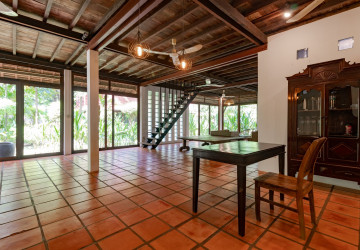 3 Bedroom  Compound Wooden House For Rent - Sala Kamreuk, Siem Reap thumbnail