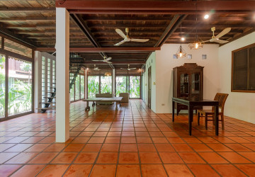 3 Bedroom  Compound Wooden House For Rent - Sala Kamreuk, Siem Reap thumbnail