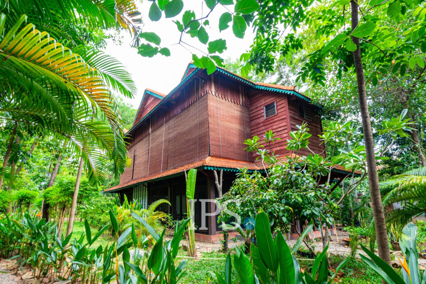 3 Bedroom  Compound Wooden House For Rent - Sala Kamreuk, Siem Reap