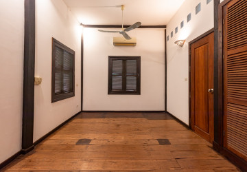 3 Bedroom  Compound Wooden House For Rent - Sala Kamreuk, Siem Reap thumbnail