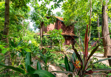 3 Bedroom  Compound Wooden House For Rent - Sala Kamreuk, Siem Reap thumbnail