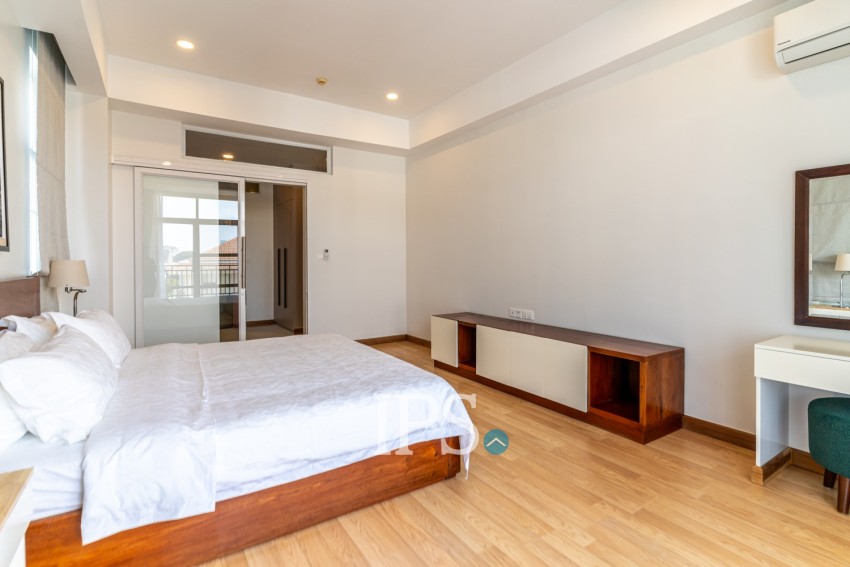 3 Bedroom Serviced Apartment For Rent - Tonle Bassac, Phnom Penh