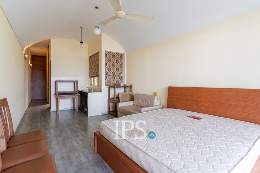 6 Bedroom Shophouse For Sale - Riverside, Phsar Kandal 1, Phnom Penh