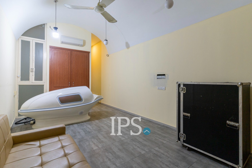 6 Bedroom Shophouse For Sale - Riverside, Phsar Kandal 1, Phnom Penh