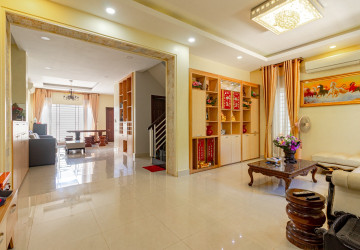 3 Bedroom Villa For Sale - Borey Angkor Palace, Svay Dangkum, Siem Reap thumbnail