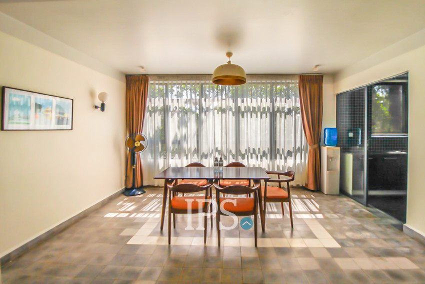 4 Bedrooms Serviced Apartment For Rent - Wat Phnom, Phnom Penh