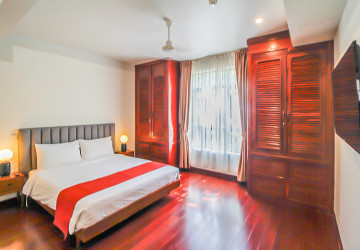 4 Bedrooms Serviced Apartment For Rent - Wat Phnom, Phnom Penh thumbnail