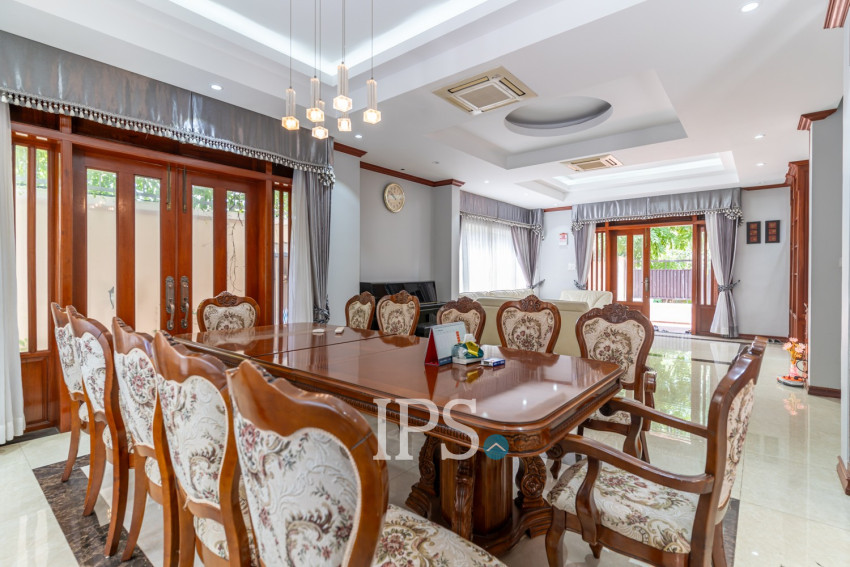 3 Bedroom Villa For Rent - Bassac Garden City, Tonle Bassac, Phnom Penh