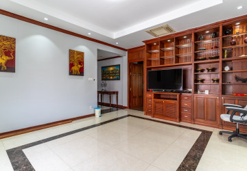 3 Bedroom Villa For Rent - Bassac Garden City, Tonle Bassac, Phnom Penh thumbnail