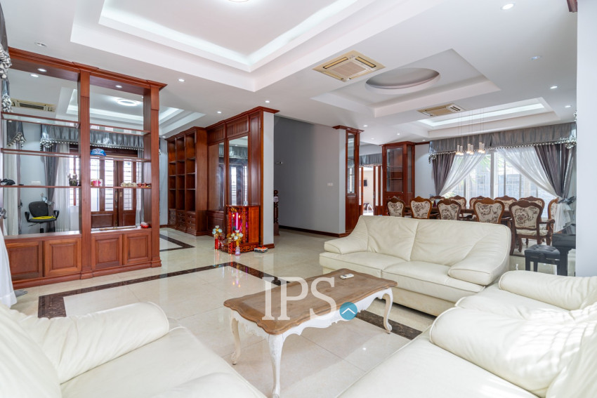 3 Bedroom Villa For Rent - Bassac Garden City, Tonle Bassac, Phnom Penh