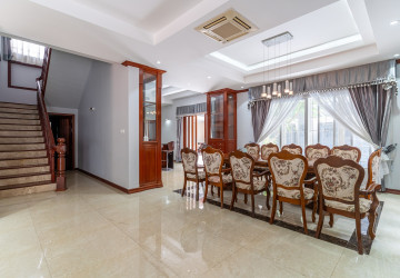 3 Bedroom Villa For Rent - Bassac Garden City, Tonle Bassac, Phnom Penh thumbnail