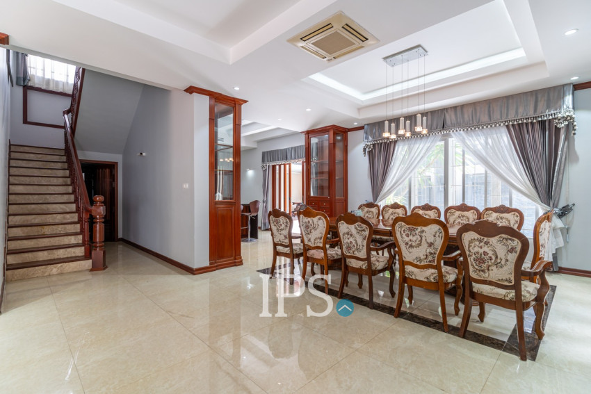 3 Bedroom Villa For Rent - Bassac Garden City, Tonle Bassac, Phnom Penh