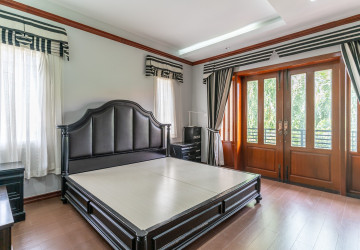 3 Bedroom Villa For Rent - Bassac Garden City, Tonle Bassac, Phnom Penh thumbnail