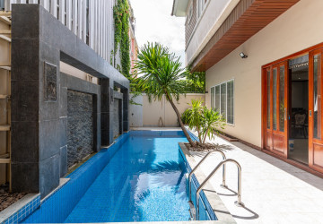 3 Bedroom Villa For Rent - Bassac Garden City, Tonle Bassac, Phnom Penh thumbnail