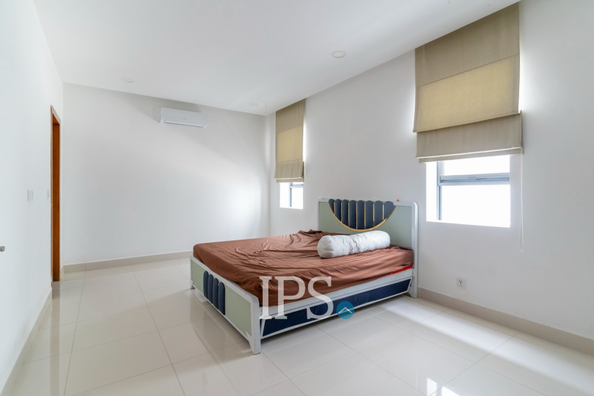 4 Bedroom Villa For Rent - Villa Town, Chak Angrae Kraom, Phnom Penh