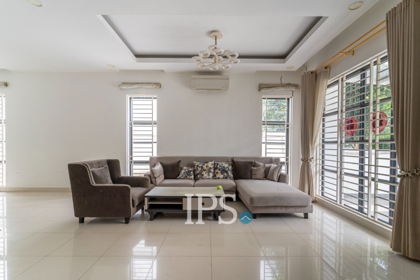 4 Bedroom Villa For Rent - Villa Town, Chak Angrae Kraom, Phnom Penh