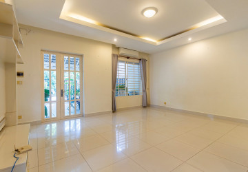 4 Bedroom Villa For Rent - Peng Houth The Star Natural, Chak Angrae Leu, Phnom Penh thumbnail