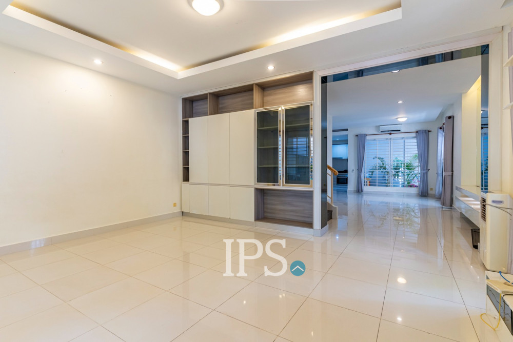 4 Bedroom Villa For Rent - Peng Houth The Star Natural, Chak Angrae Leu, Phnom Penh - Image 2