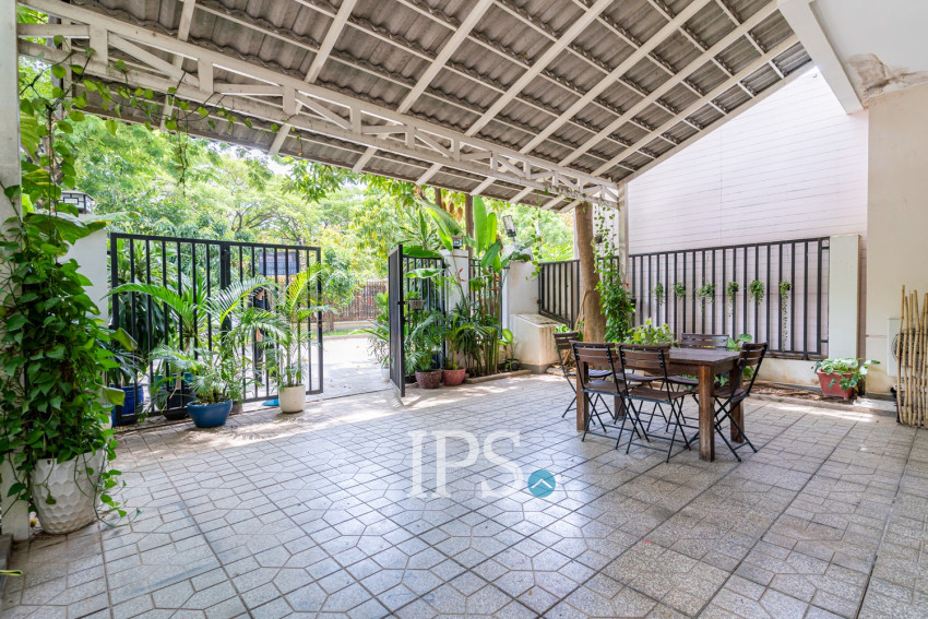 4 Bedroom Villa For Rent - Peng Houth The Star Natural, Chak Angrae Leu, Phnom Penh