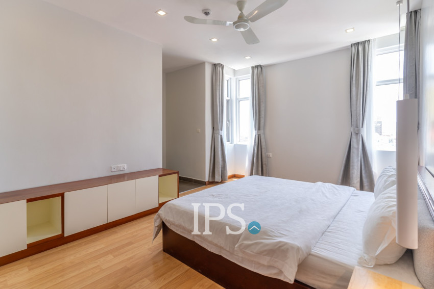 4 Bedroom Serviced Apartment For Rent - Tonle Bassac, Phnom Penh