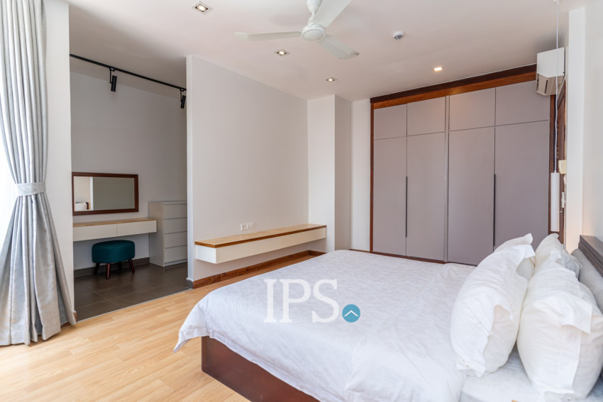 4 Bedroom Serviced Apartment For Rent - Tonle Bassac, Phnom Penh