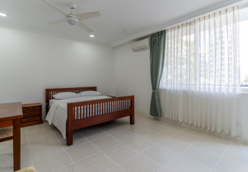 4 Bedroom Serviced Apartment For Rent - BKK1, Phnom Penh thumbnail